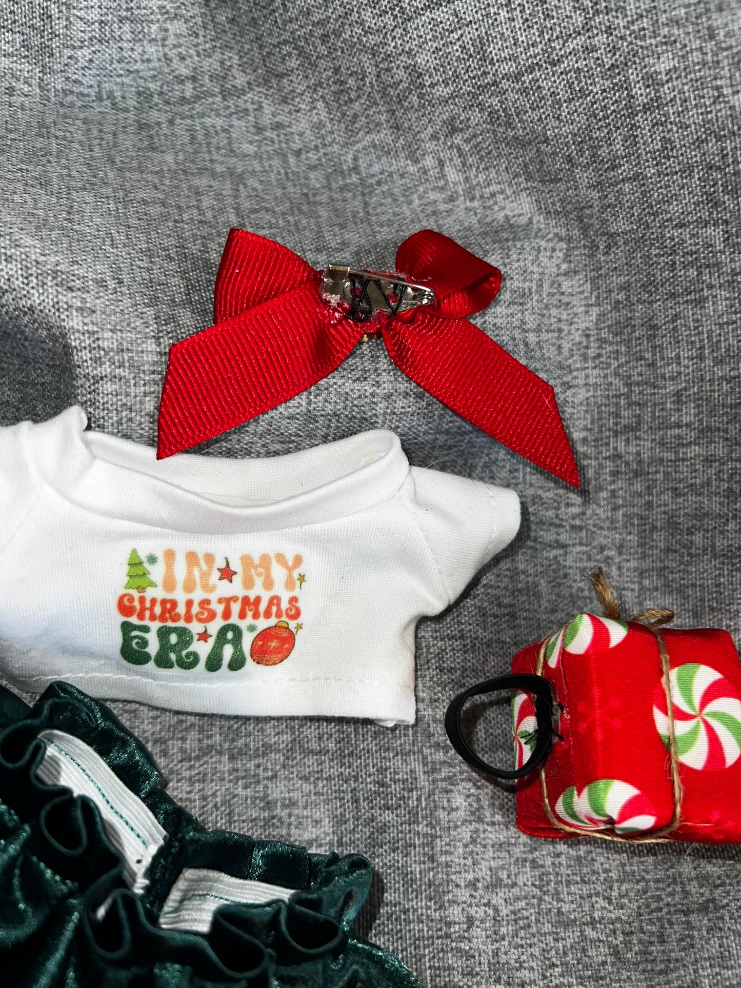Christmas Era Tee & Skirt Set with Bow and Gift Accessory for 17cm Doll