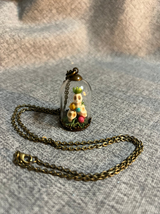 Miniature Skull & Dried Flower Necklace: Antique Bronze Glass Dome