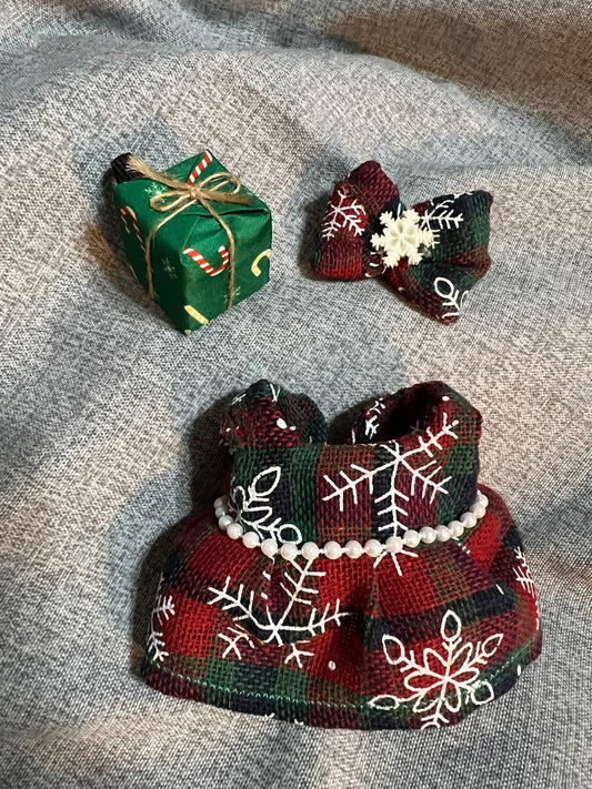 Snowflake Plaid Christmas Dress Set for 17cm Doll (Dress, Bow & Wearable Gift Box)